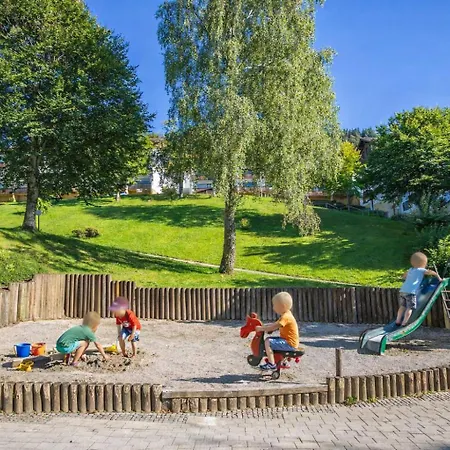 Familienauszeit Indoorpool, Sauna, Skilift, Netflix, Disney, Optional Vielpass Karte , Inkl Bettwaesche Handtuecher Reinigung Apartmán